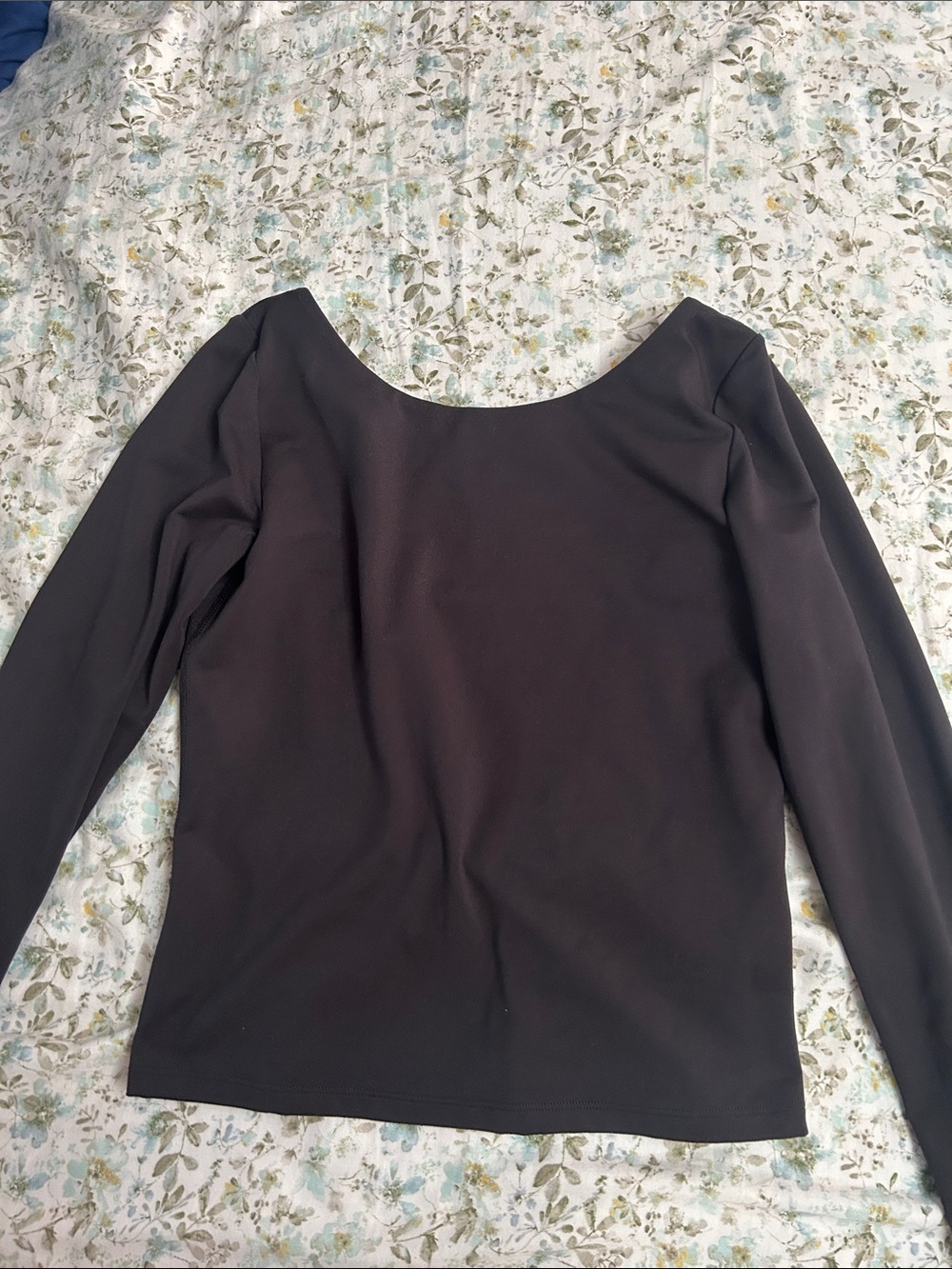 aerie Black Long-Sleeve Scoop Neck Top